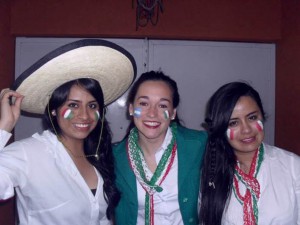 Daiana con su familia mexicana